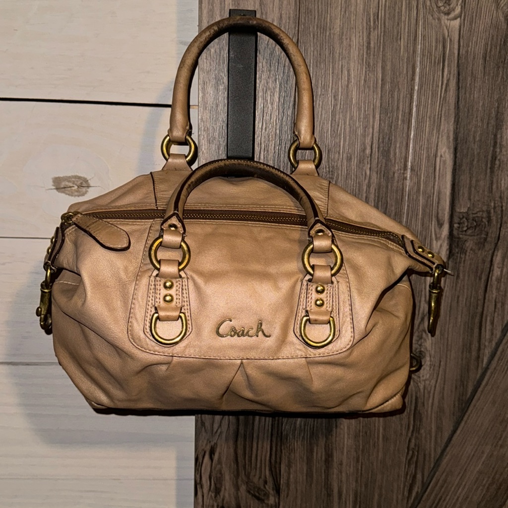 Coach Leather Satchel Bag. Beige/Taupe Shoulder Purse Brass Hardware F15445